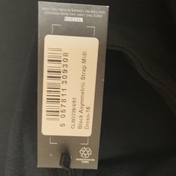 Pretty Little Thing Asymmetric Midi dress - Picture 5 of 6